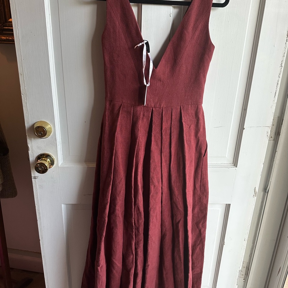 Elegant Burgundy Sleeveless Dress 100% linen